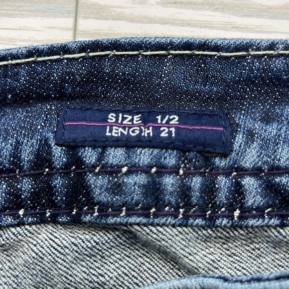 Vigoss The New York Capri Mid Rise Size 1/2 - Picture 9 of 16